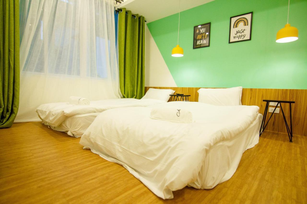 Hostel Folk Poshtel Asok Bangkok Exterior foto