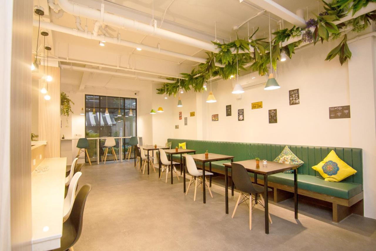 Hostel Folk Poshtel Asok Bangkok Exterior foto