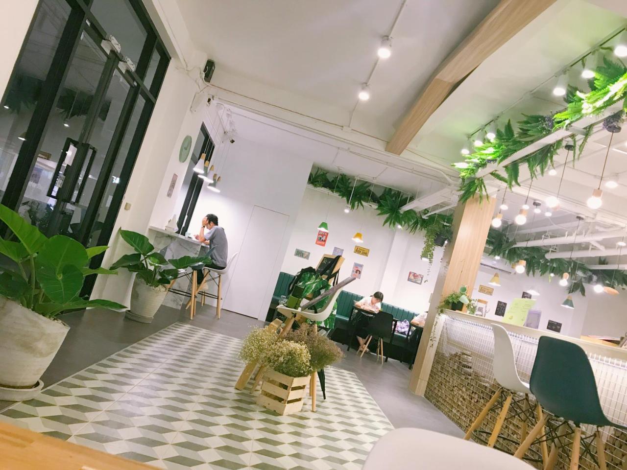 Hostel Folk Poshtel Asok Bangkok Exterior foto